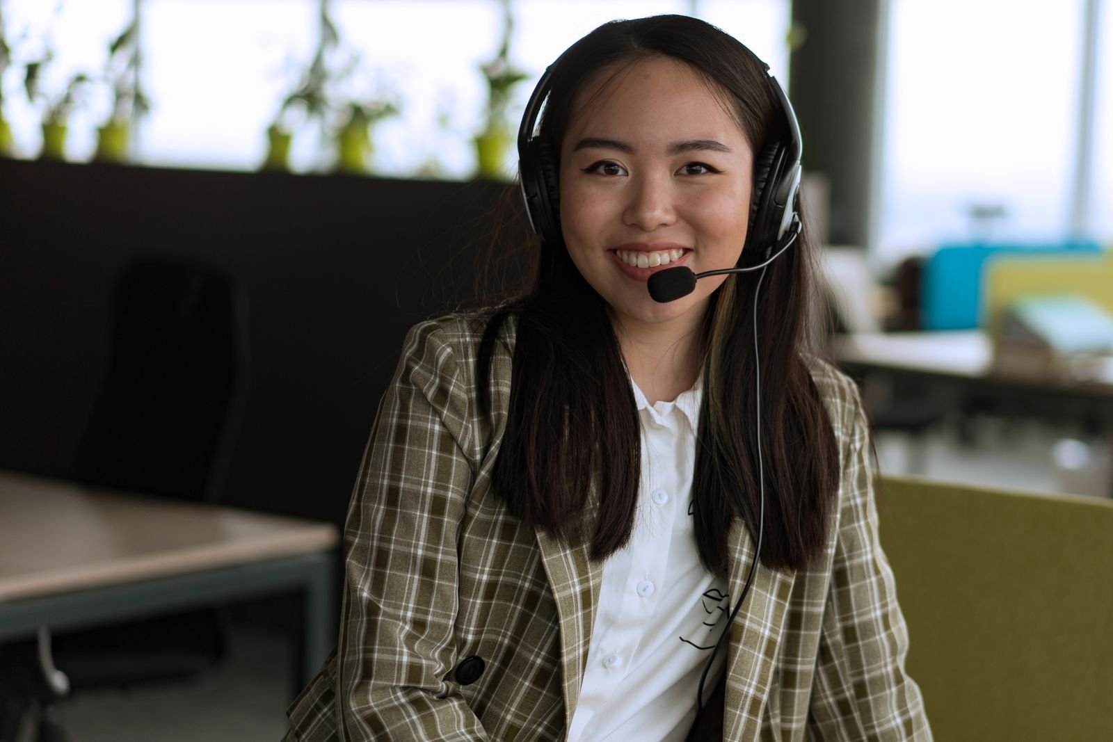 Friendly support agent ready to help with course questions